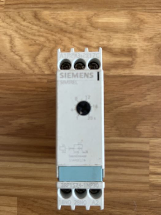 Rele temporizador SIEMENS