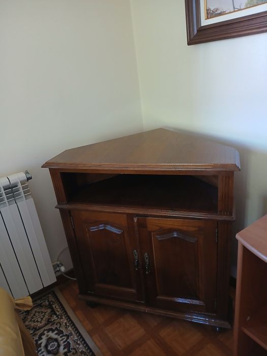 Mesa de TV em madeira
