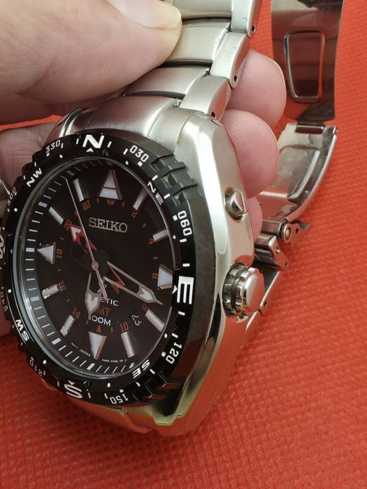 Seiko kinetic GMT