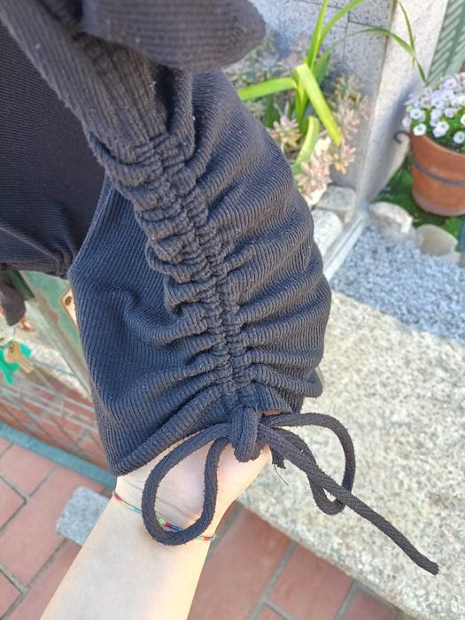 T - shirt ajustável lateralmente