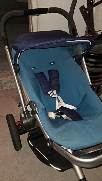 Carrinho Quinny azul