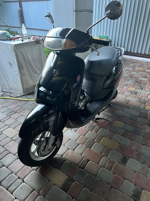 Honda lead af 48