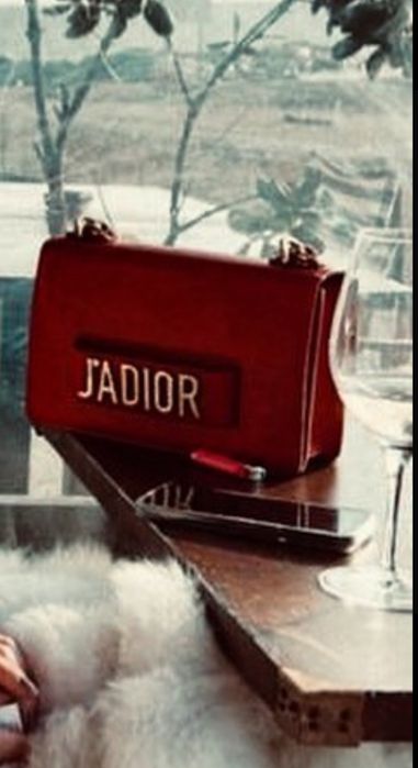 Carteira Dior vermelha