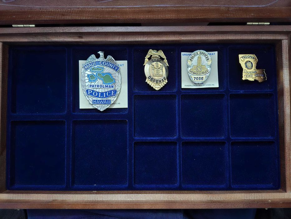 Crachás / Distintivos da polícia dos EUA - Coleção vintage Göde