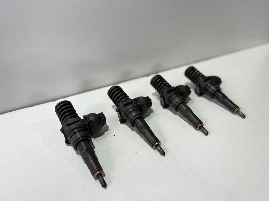 Форсунка насос форсунка 1.9 BLS Passat B6 Skoda A5 Caddy Golf 5 073 BN