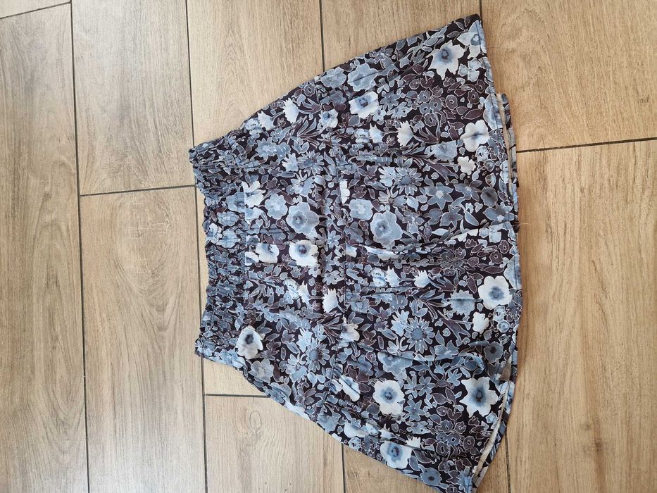 spódnica na gumce rozmiar 170,smyk, ,kolor czarno-niebieska w kwiaty