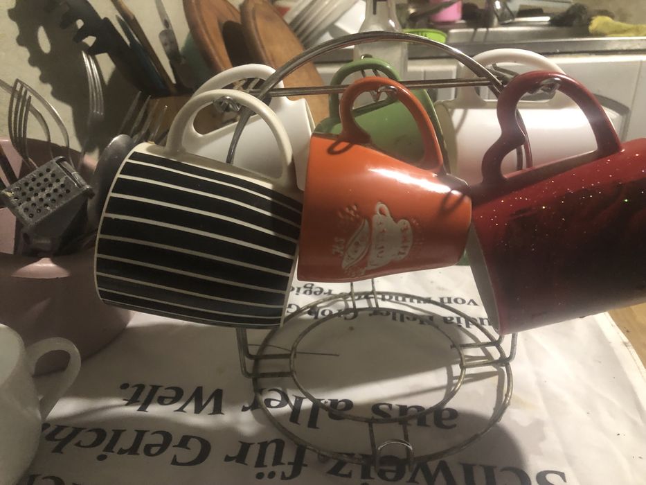Підставка металева для горнят горнята сільодниця тарілки посуд