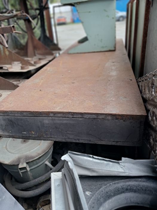 Продам слесарний стол