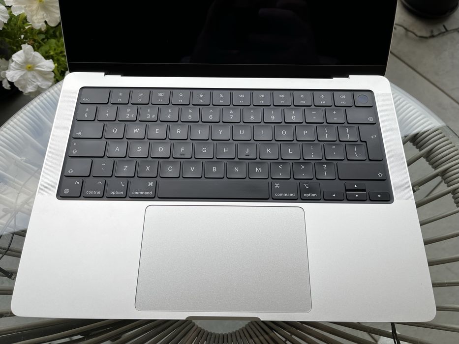 MacBook Pro 14” M1 Pro 10 CPU/16 GPU, 16GB, 1TB, Silver – jak nowy