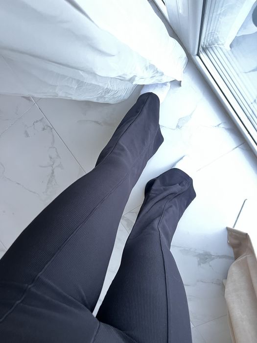 Широкі завужені кльош штани борюки Bershka з полосками спереду в рубчик мілкий