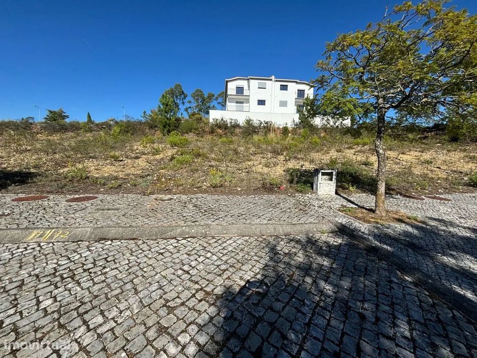 Lote de terreno  para  construção de Moradia Geminada