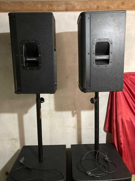 Sistema de PA Ativo Electro-Voice ELX 112P/118P