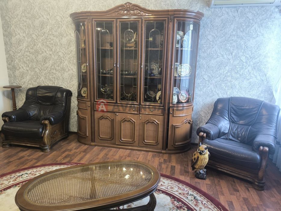 4к «сталінка» у самому центрі Кам'янського!
