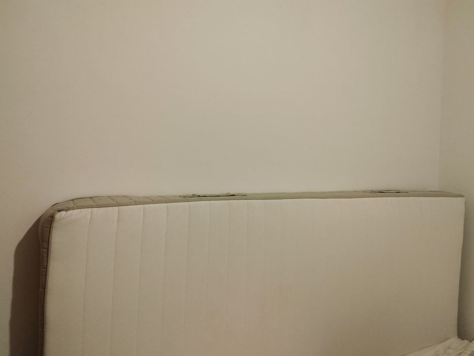 Cama e colchão IKEA