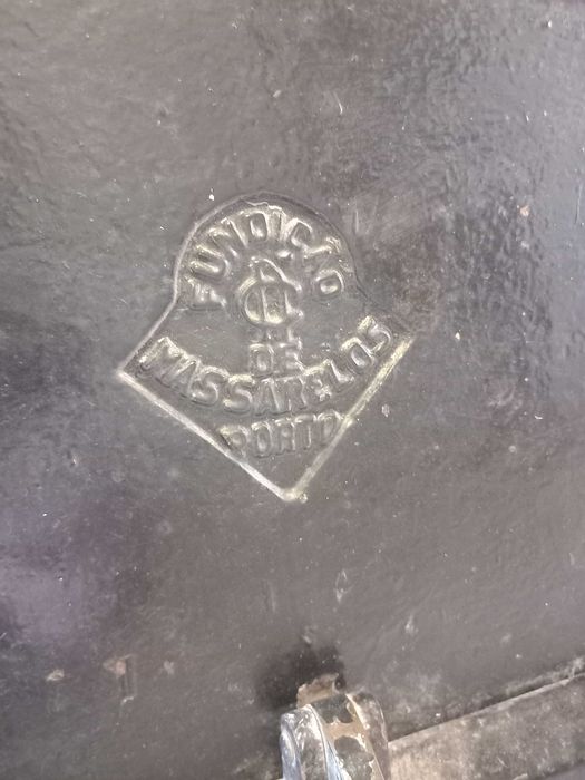 Salamandra e fogão,antiga, ferro fundido, totalmente funcional,  porto