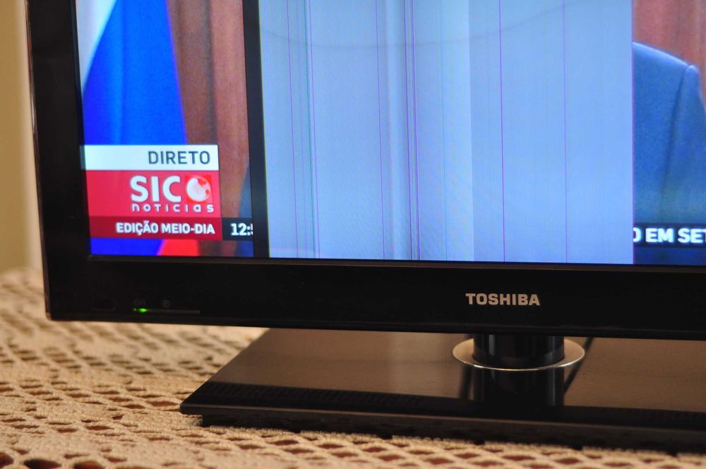 Televisão Toshiba 22SL738G para peças ou reparação