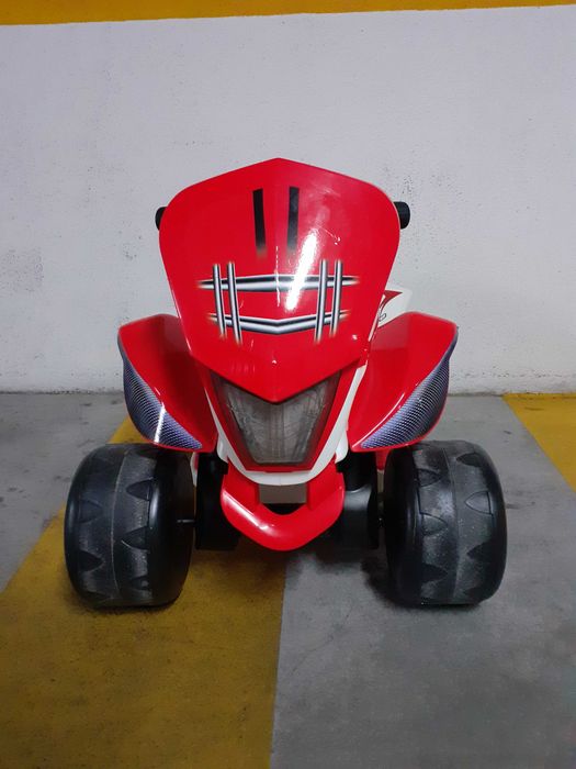 Moto eléctrica infantil