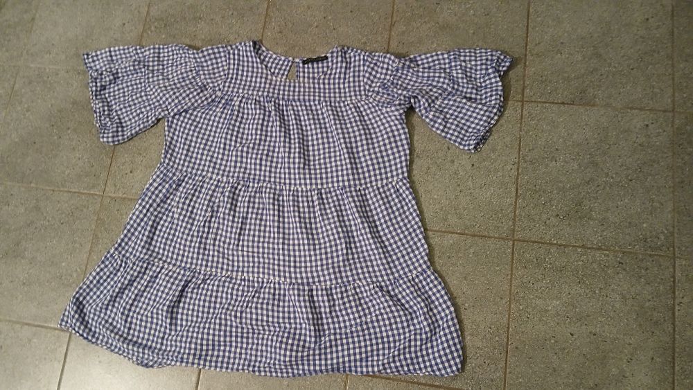 Sukienka Carry r 40 kratka Stan b dobry