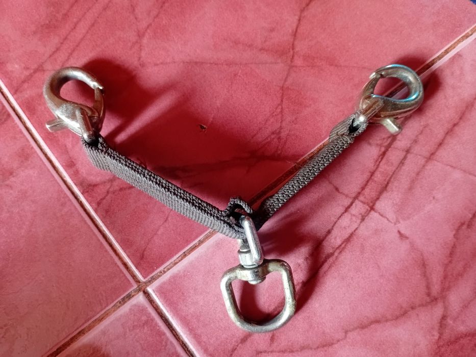 Амуніція для коня лошади