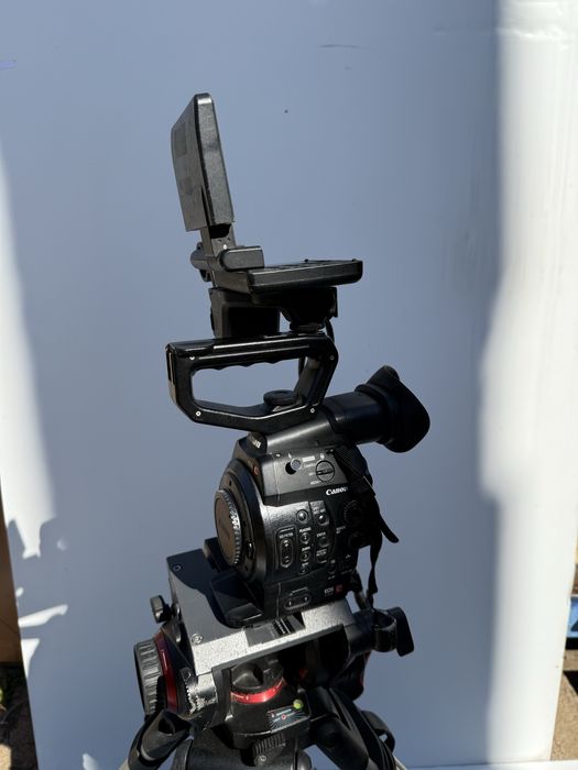 Canon EOS C300 Mark I, EF видеокамера