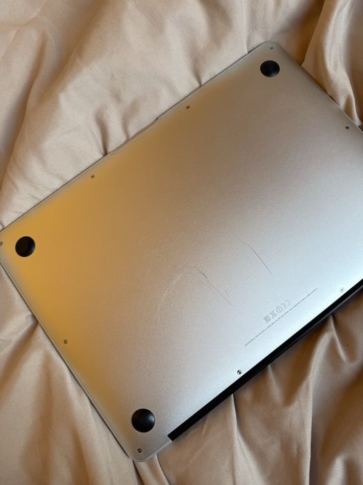 MacBook Air 2014 + podstawka chłodząca