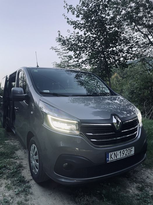 Wynajem busa z kierowca//8 osób + kierowca