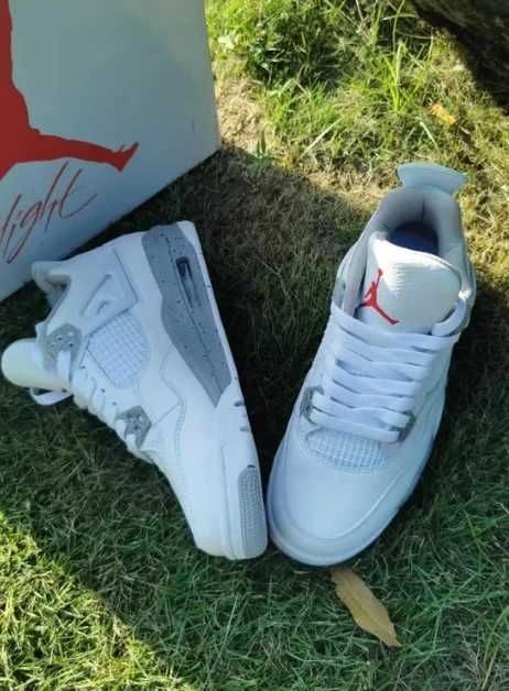 Jordan_4_Retro_White_Oreo R.44