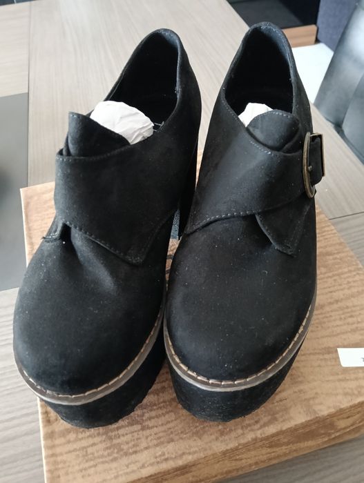 Sapatos salto alto