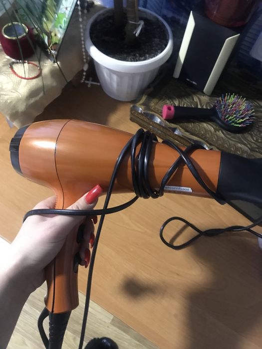 Фен профессиональный.