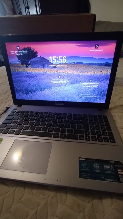 Vendo notebook Asus usado com a caixa . € 115,00