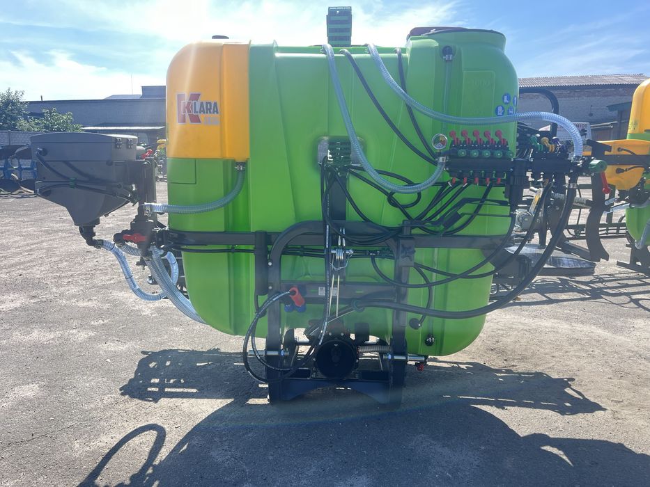 Оприскувач KLARA 816
