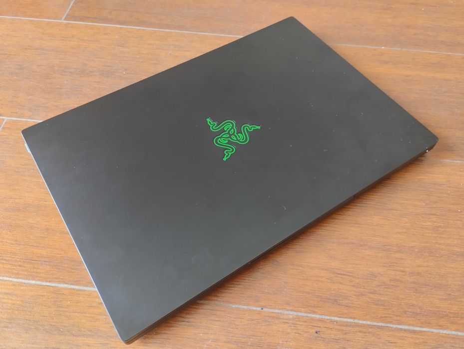 Razer Blade 14 - Ryzen
9 4.9 GHz-SSD 1000 GB-16GB-GeForce RTX 3070 Ti