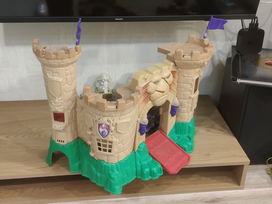 Іграшковий замок Fisher-Price