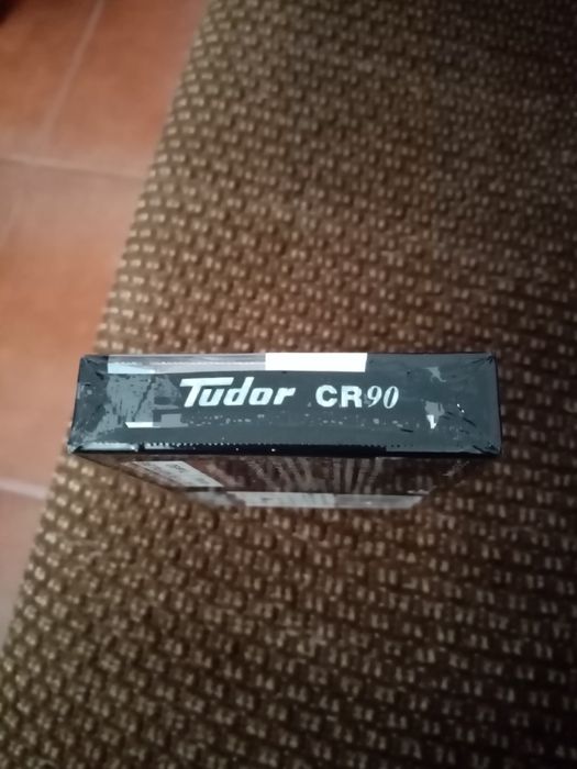 Cassete audio virgem Tudor CR90