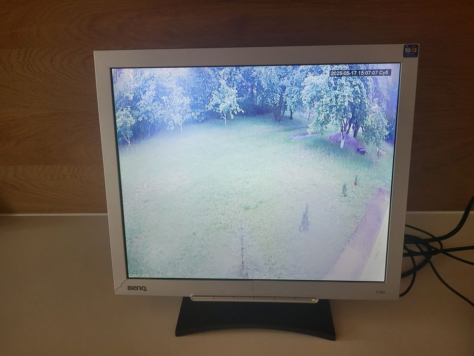 Монітор BenQ Q7T4