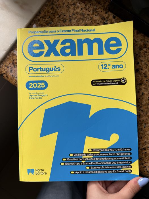 Livro de preparação para o exame nacional de Português 12°ano