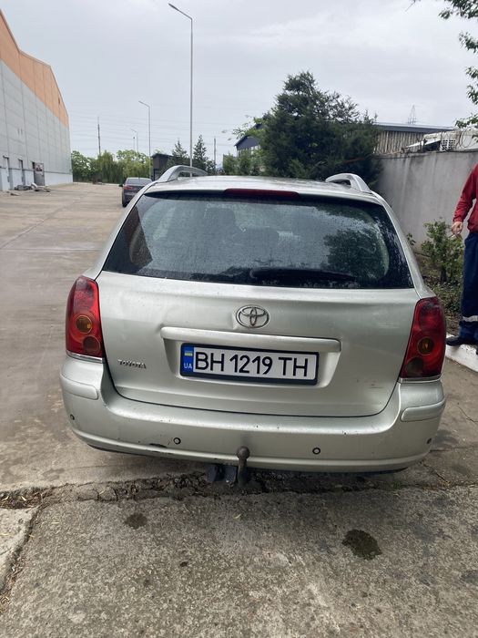 Toyota  Avensis 2003