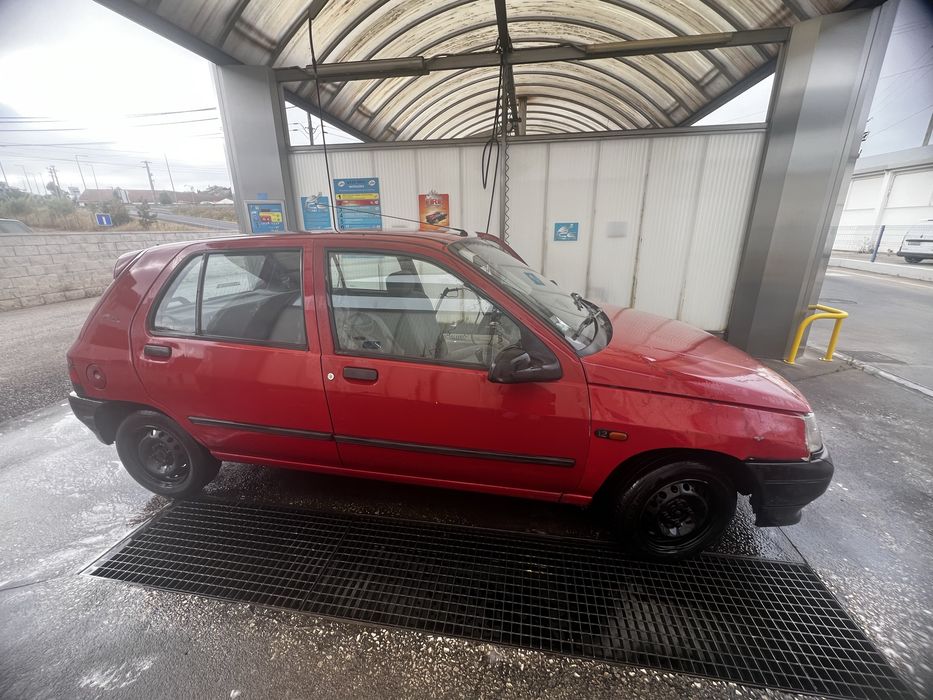Renault  clio ano 1993
