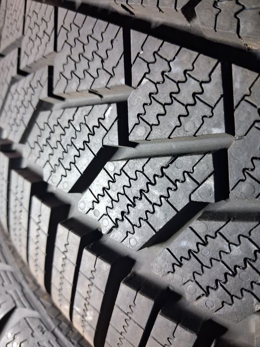 Разноширокий комплект 275/35; 245/40 R20 Continental Conti Winter TS 860S шини б/у зима