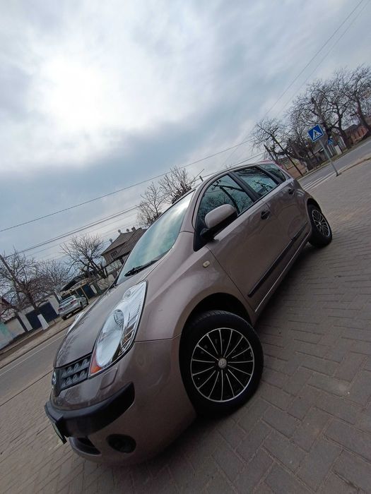 Нисан 1власниця 139тис