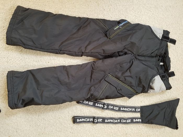 nowe ocieplane spodnie na narty i nie tylko roz 146 kol ciemna zielń