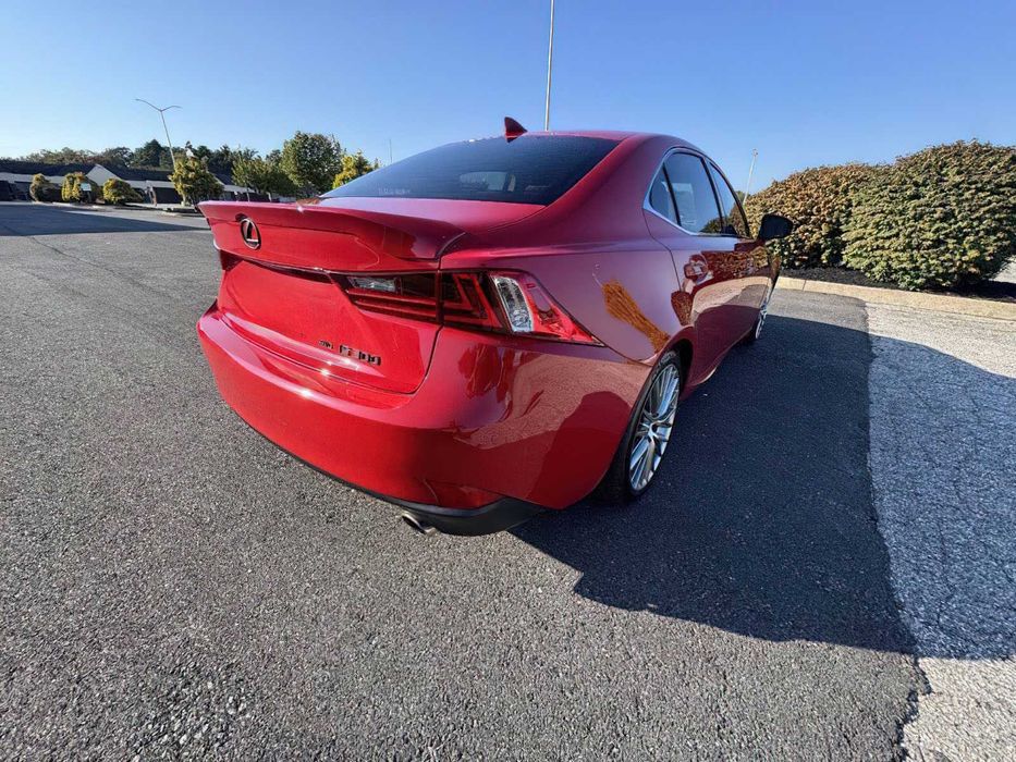 Lexus IS 300      2016