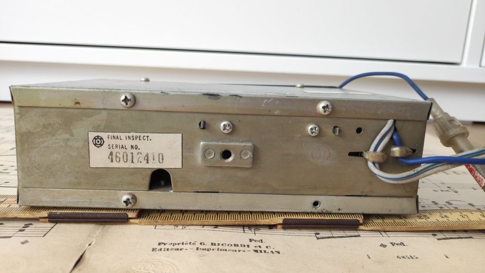 Hitachi WM-702L - Auto rádio antigo