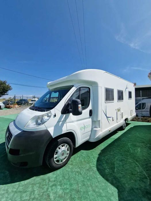 Autocaravana Moncayo Fiat Ducato - perfilada, com 4 lugares