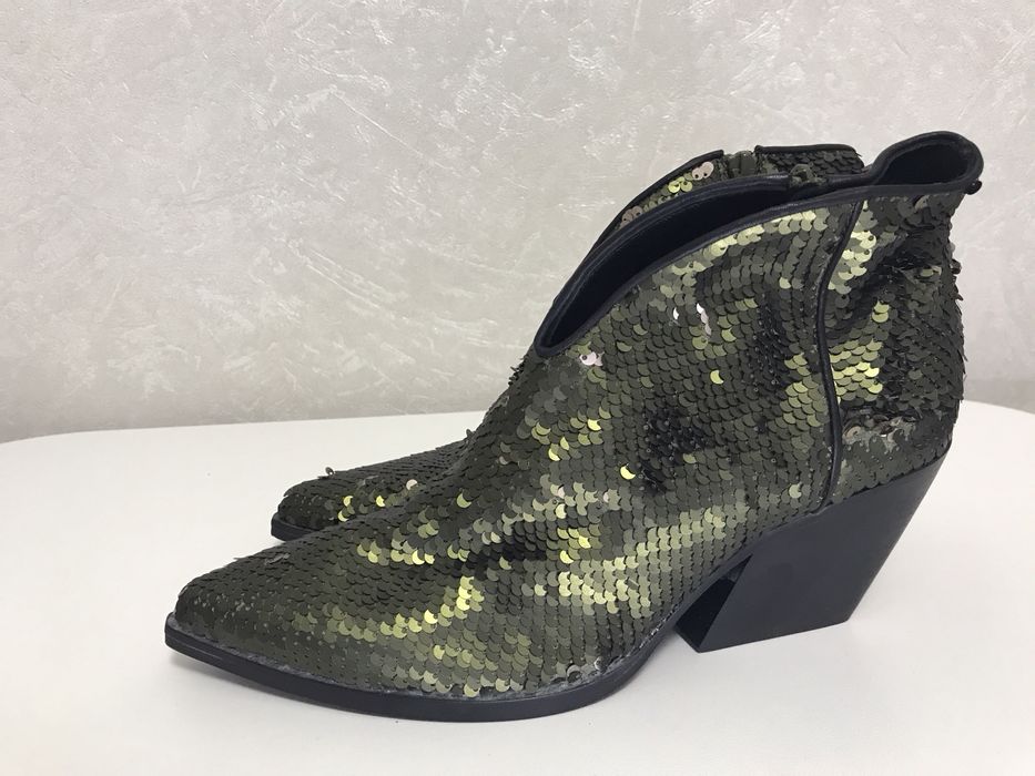 Elena Lachi , козаки .