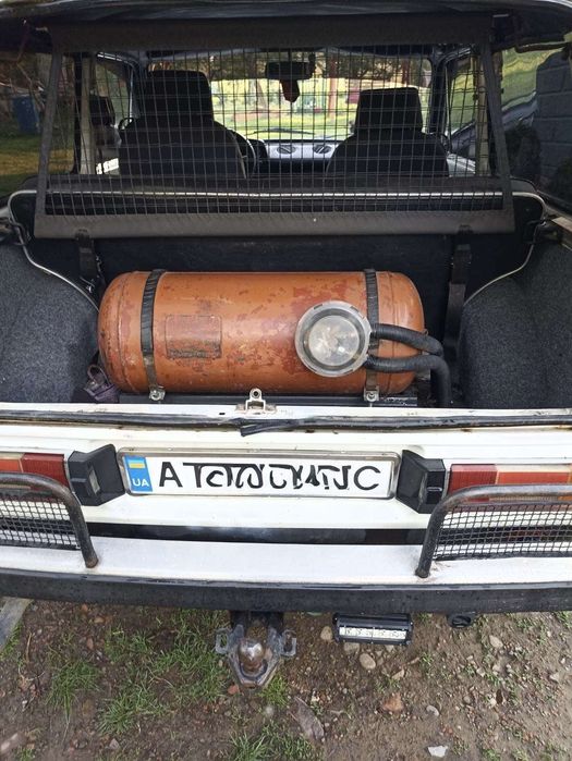 Продам Машину нива ..