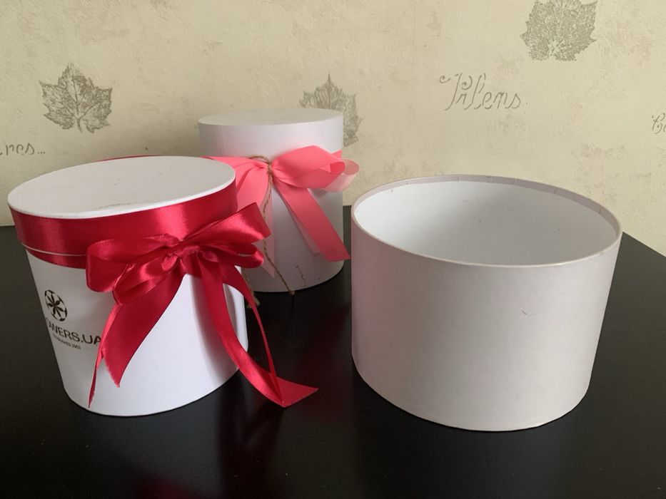 Коробки круглые  для цветов