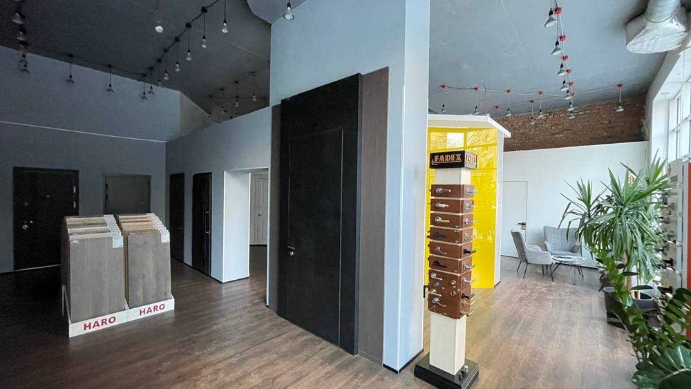 Фасад, вітрина! Топ локація, S=175 з ремонтом Філатова 2/1, Печерськ