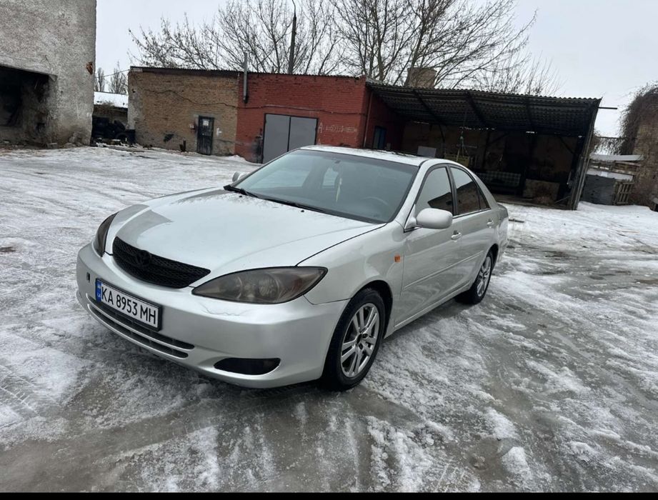 Продам Тойоту Камрі 30