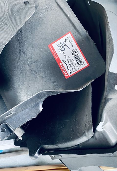 Підкрилки передні